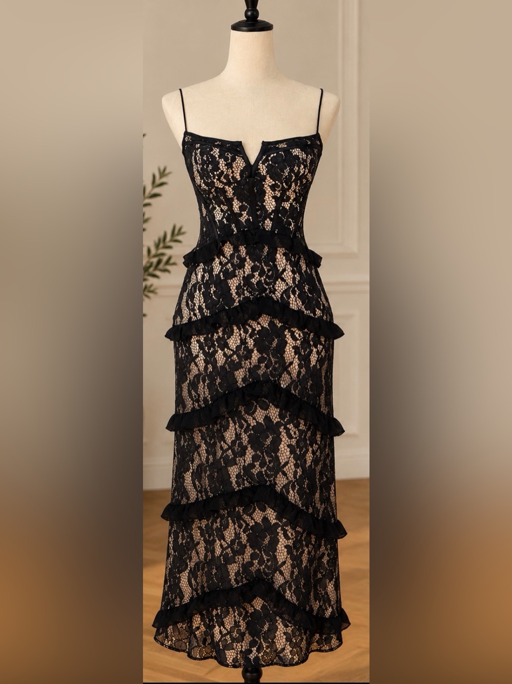 Niali Tiered Lace Corset Gown Black Nude Size 4 NWOT Formal Maxi Dress